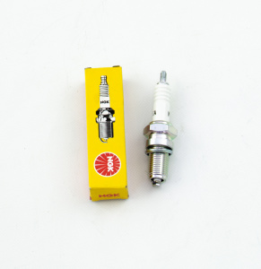 Свеча зажигания 4T CR8EB NGK